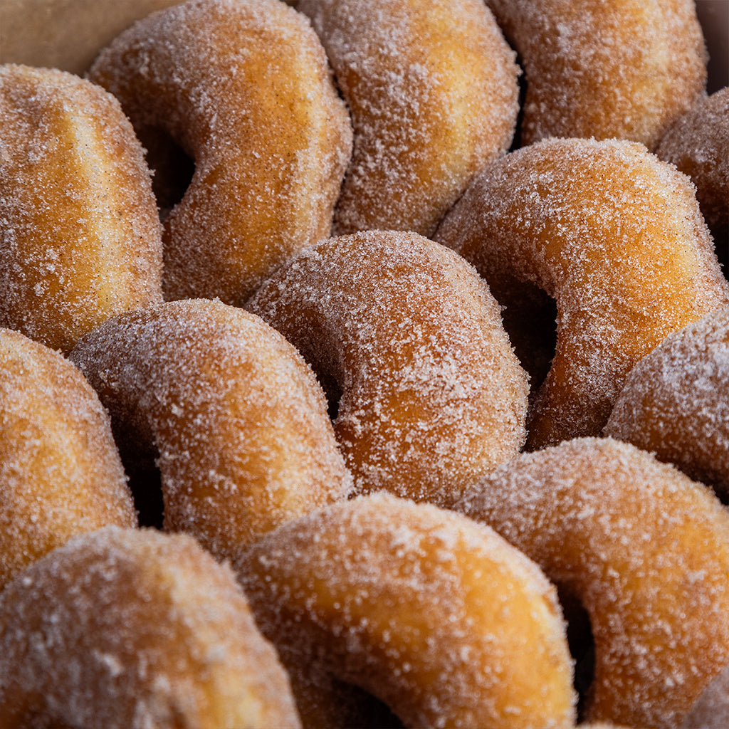 Cinnamon Ring Doughnut Box