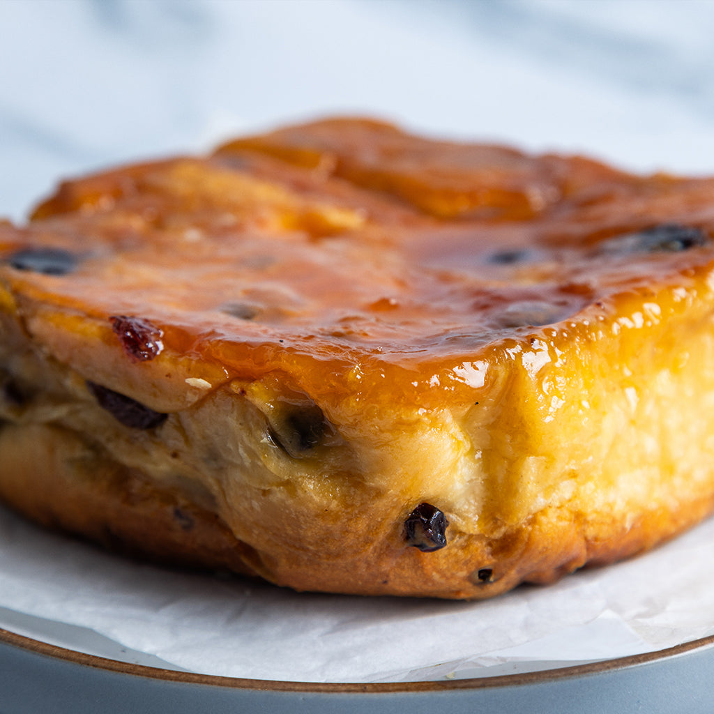 Larray Cake Lardy Cake packed with plump fruit and baked in golden syrup – Warings ...