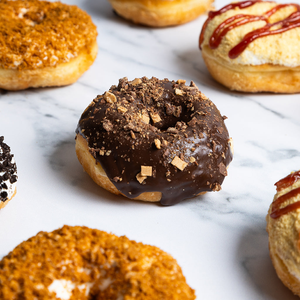 Mixed Biscuit Ring Doughnut Box