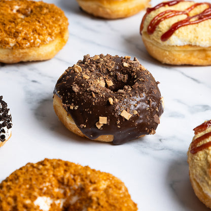 Mixed Biscuit Ring Doughnut Box